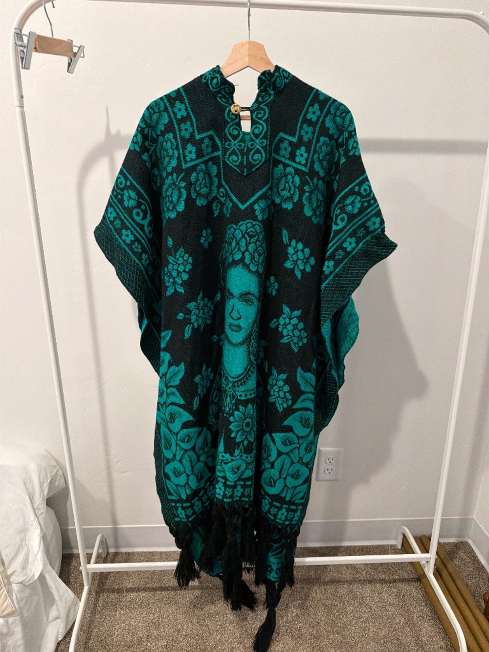 Long Frida Kahlo Mexican poncho